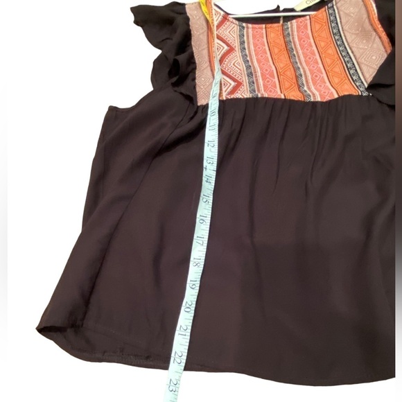 Cinnie Ruffle Sleeve Top Size Large - Picture 6 of 8